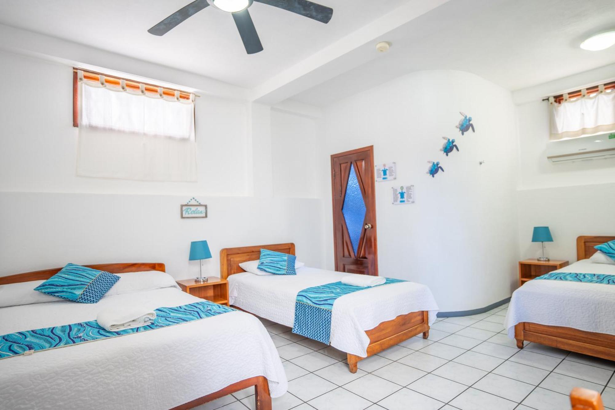 Maidith Galapagos Inn Puerto Ayora  Exteriör bild