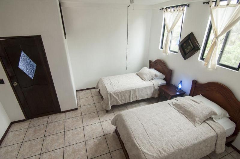 Maidith Galapagos Inn Puerto Ayora  Exteriör bild